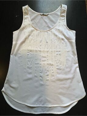 H&M White Scoop Neck Embroidered Tank Top